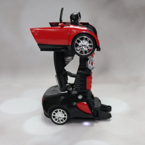 Deformed Car - Picture 8 of 12